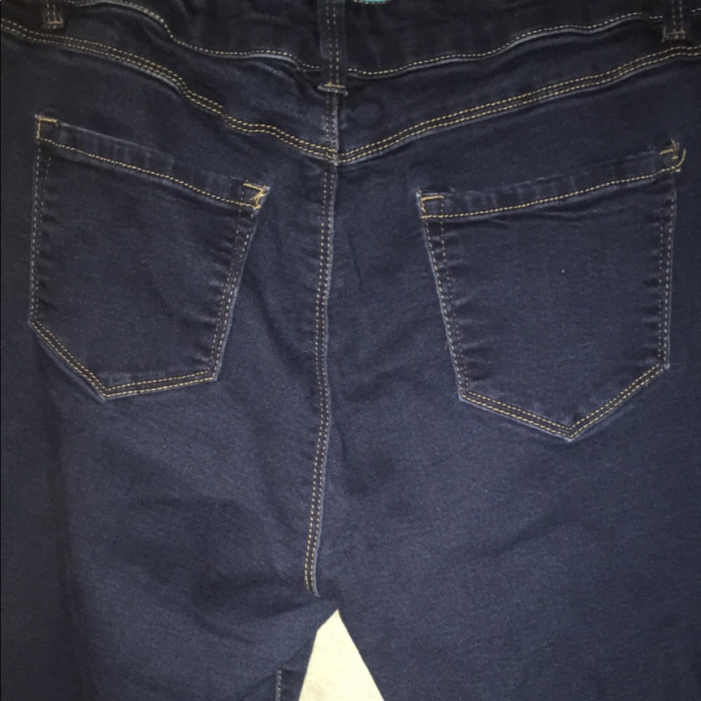 Jeans - Picture 2 of 4